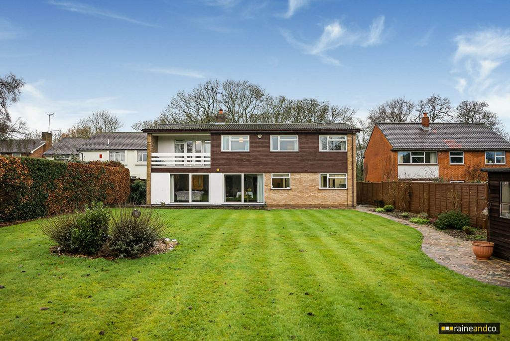 Property photo 2 of 45