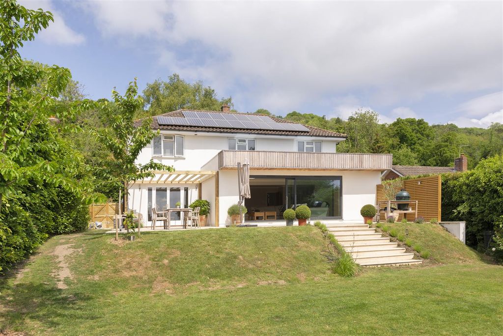 Property photo 2 of 34 37.