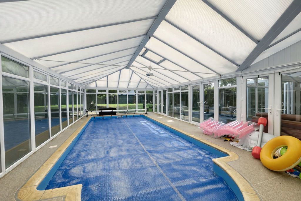 Property photo 2 of 19 Pool