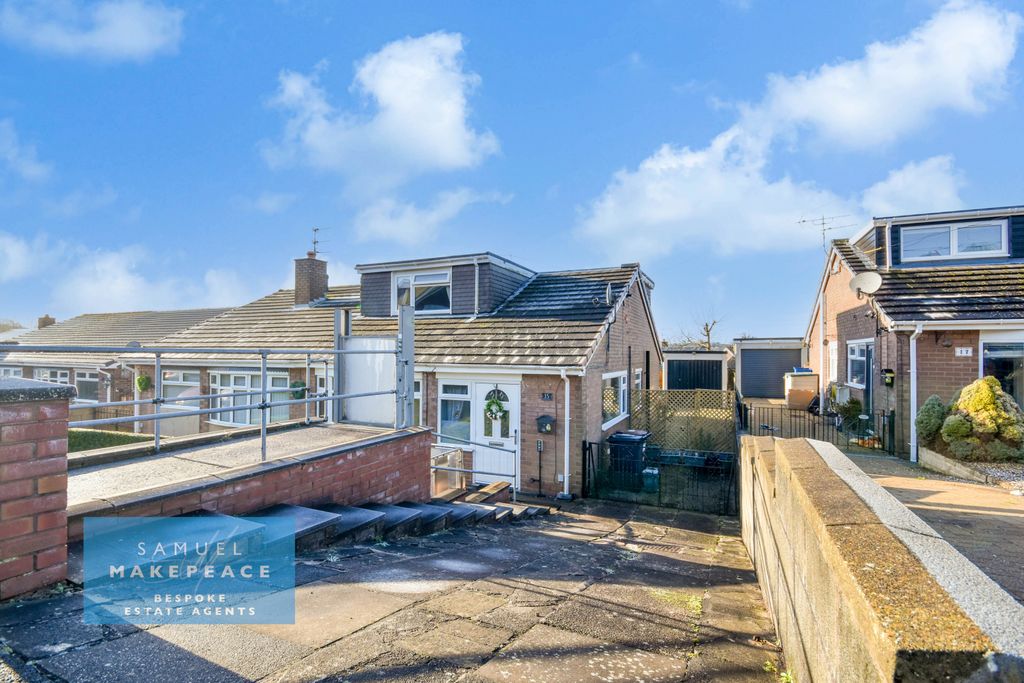 Property photo 1 of 23 Three Bedroom Dormer Bungalow For Sale