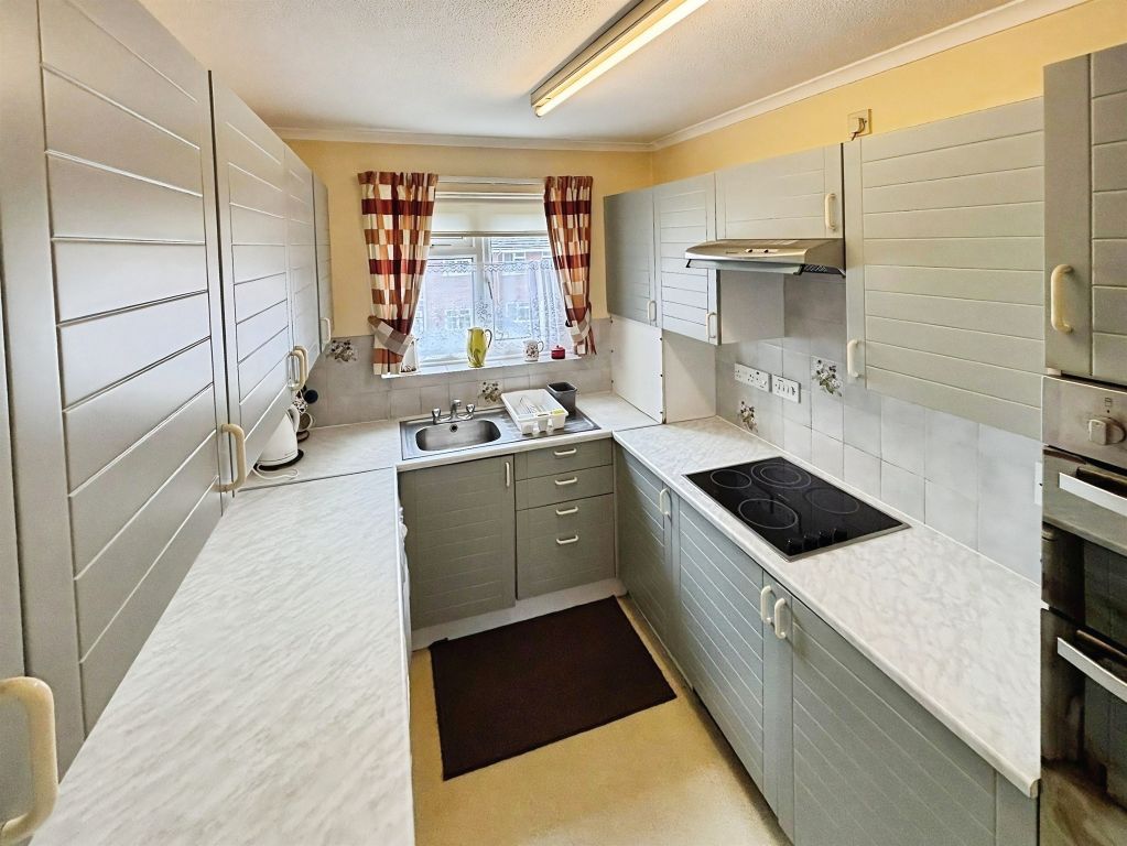 Property photo 3 of 16
