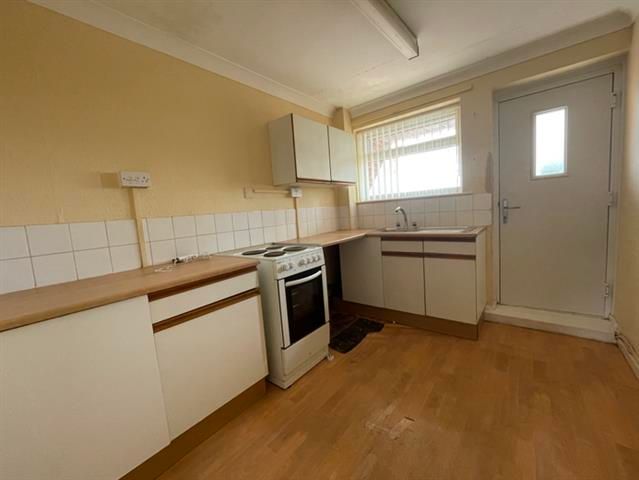 Property photo 3 of 5 Kitchen
