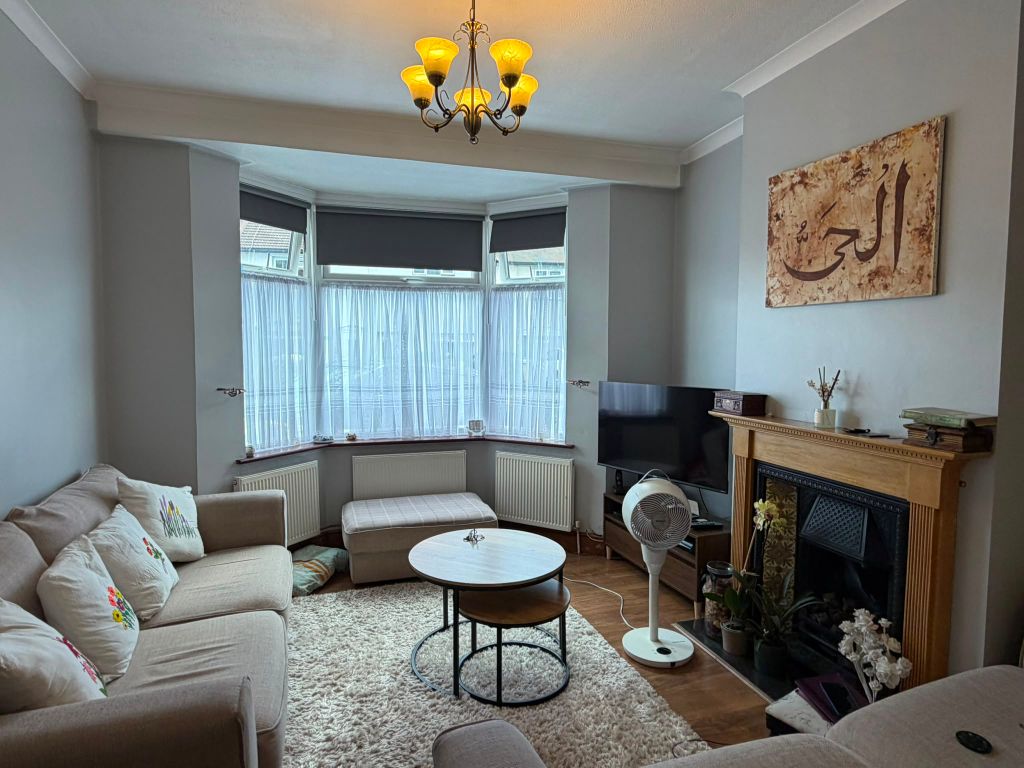 Property photo 2 of 12