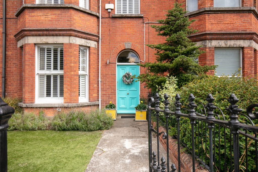 Property photo 3 of 53