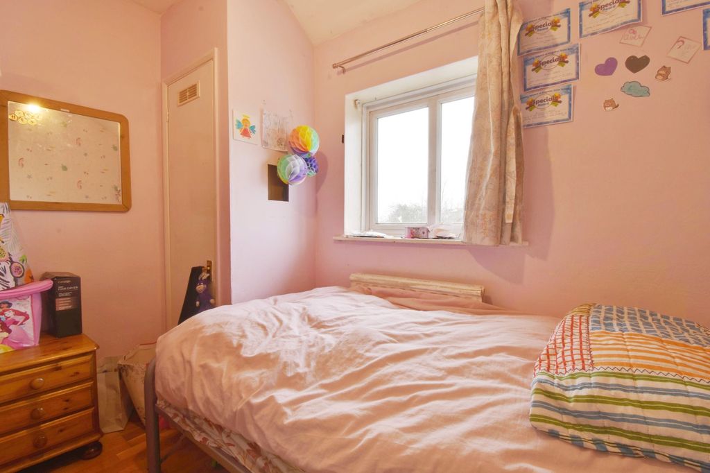 Property photo 3 of 7 Picture No. 01