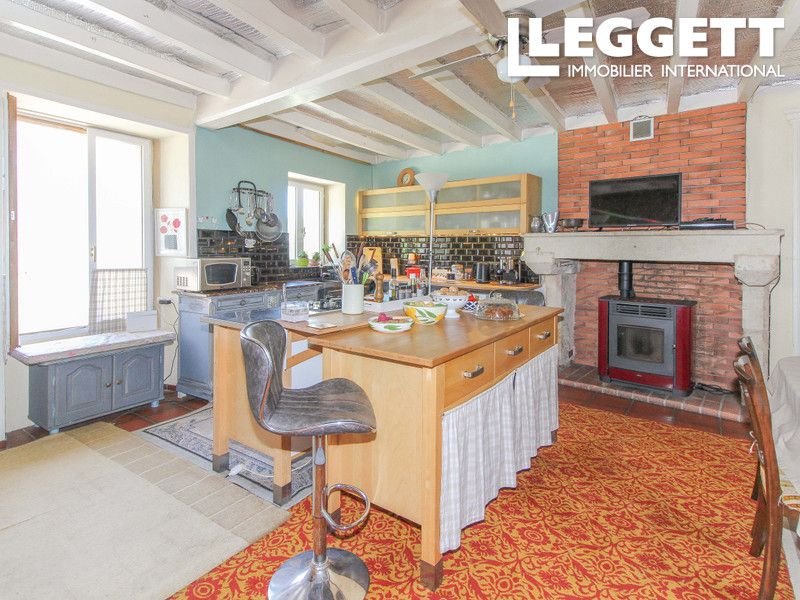 Property photo 2 of 10