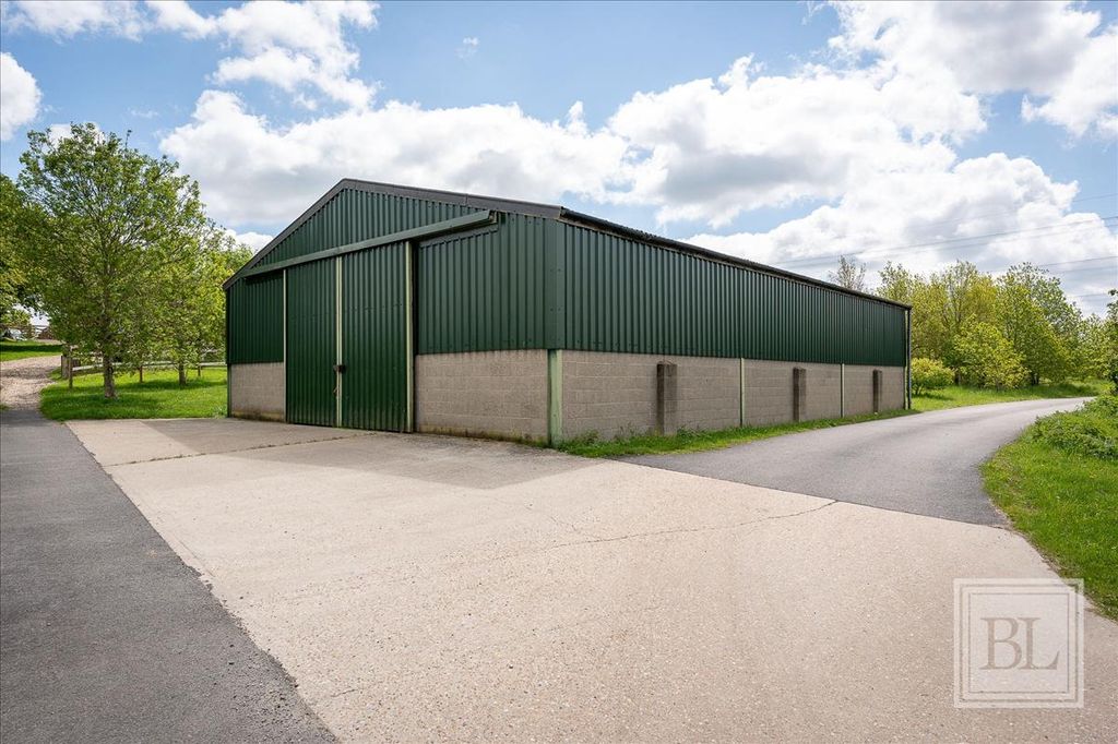 Property photo 1 of 3