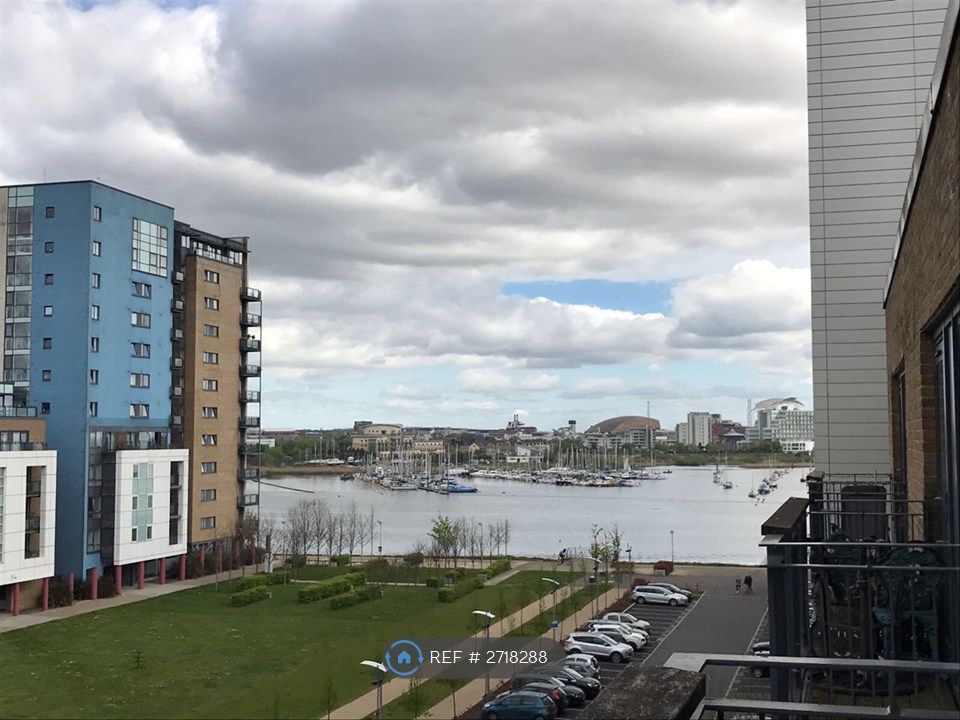 Property photo 1 of 21 Cardiff Bay Flat