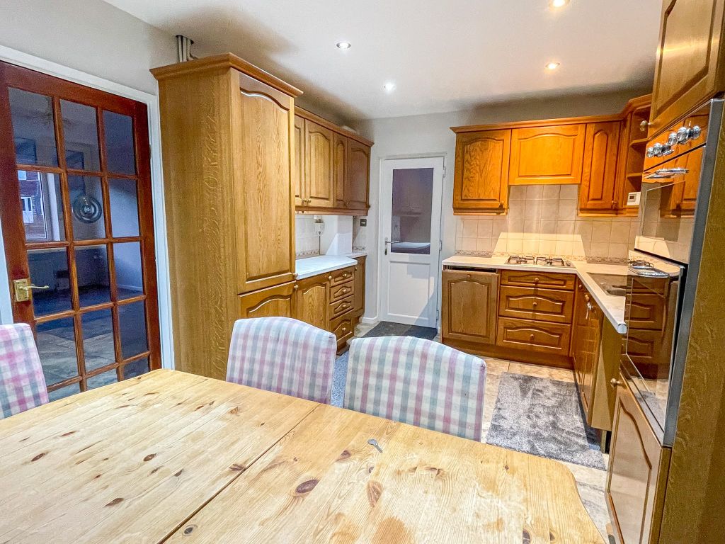Property photo 3 of 20 Kitchen Diner