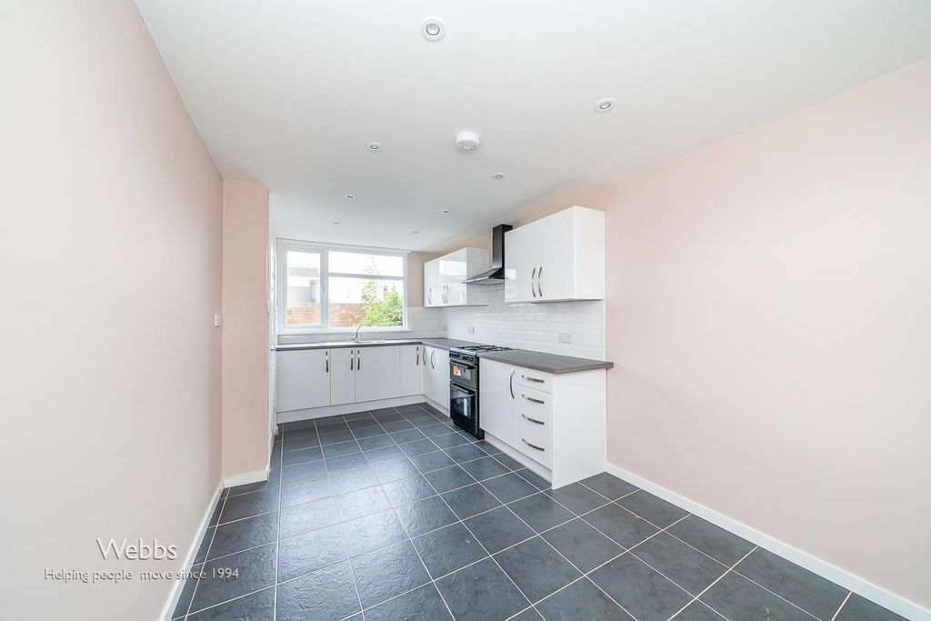 Property photo 2 of 35 Â©Webbsâ© (4 Of 35).Jpg