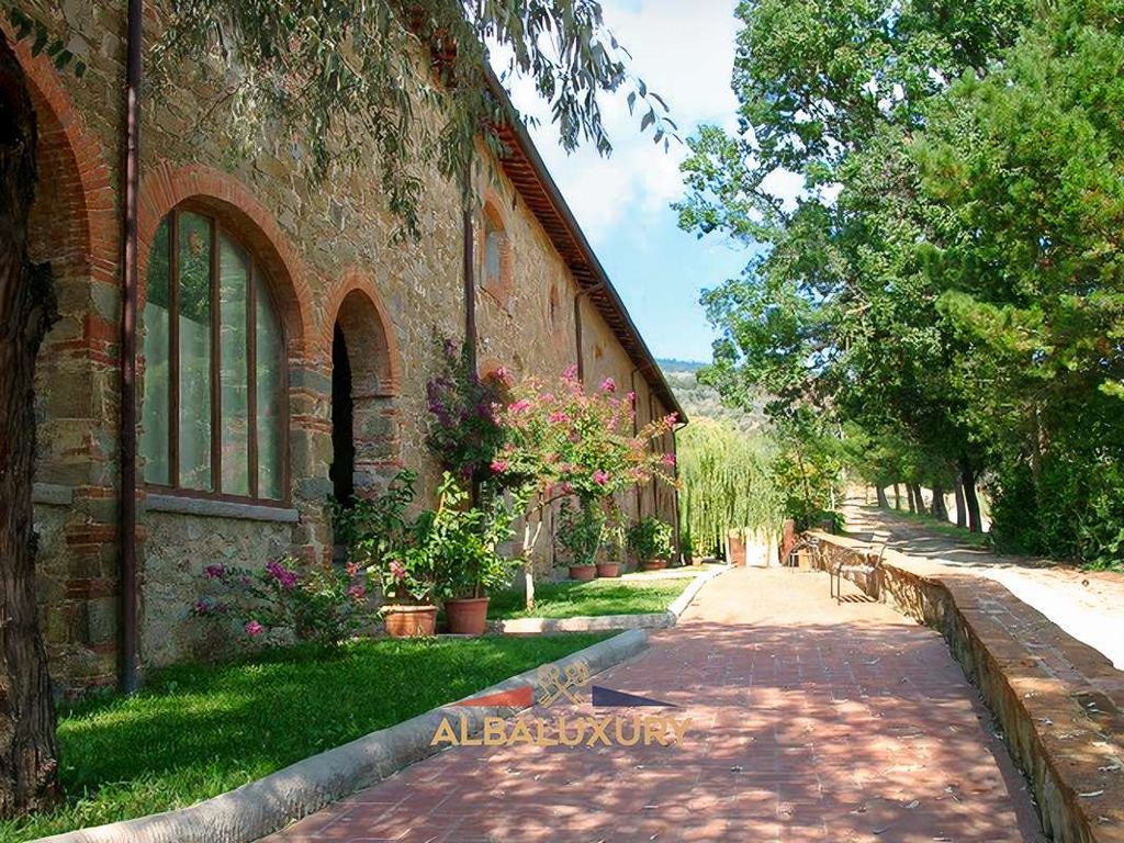 Property photo 2 of 23