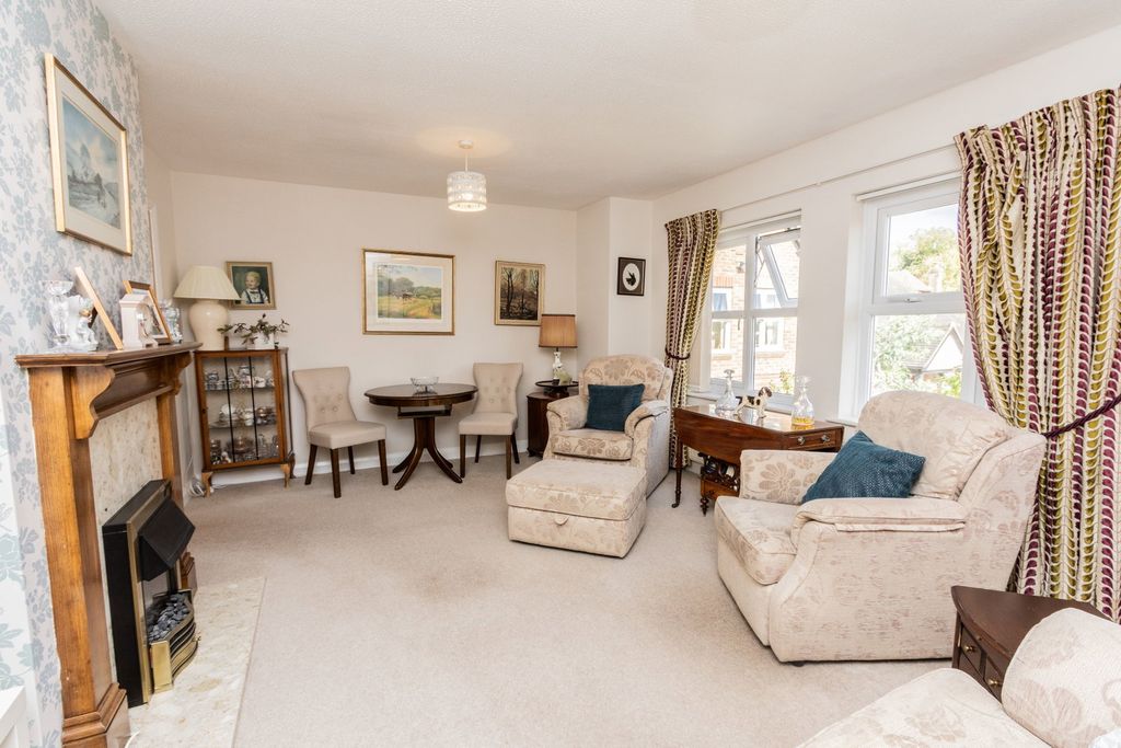 Property photo 2 of 6