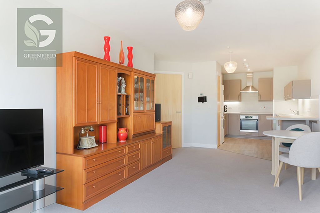 Property photo 2 of 21 Southern Oaks Nonsuch, Off Old Schools Lane, Ewell Village, Epsom, Kt17 1Fl