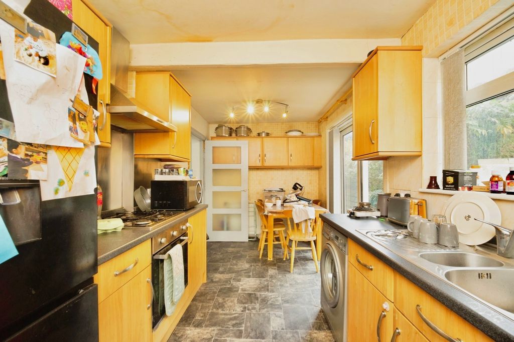 Property photo 3 of 13 Image 2