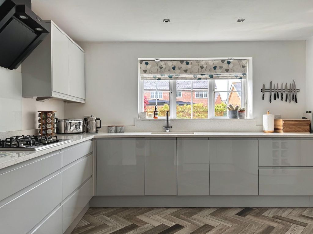 Additional image 8 of 5 bed detached house for saleClos Cradog, Penarth CF64