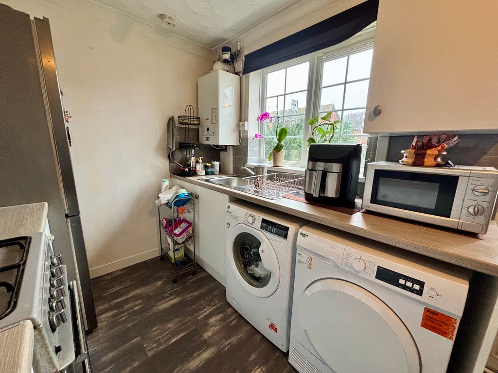 Property photo 3 of 10 Image