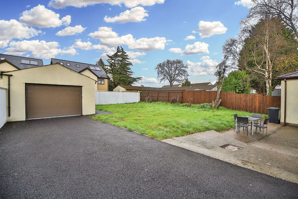 Property photo 2 of 22