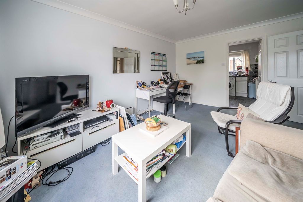 Property photo 2 of 10