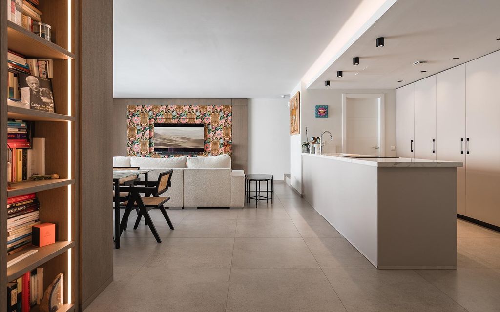 Property photo 3 of 21