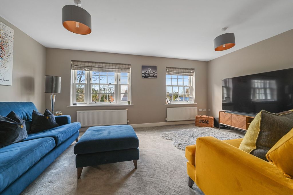 Property photo 2 of 19