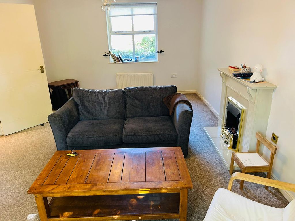 Property photo 2 of 24