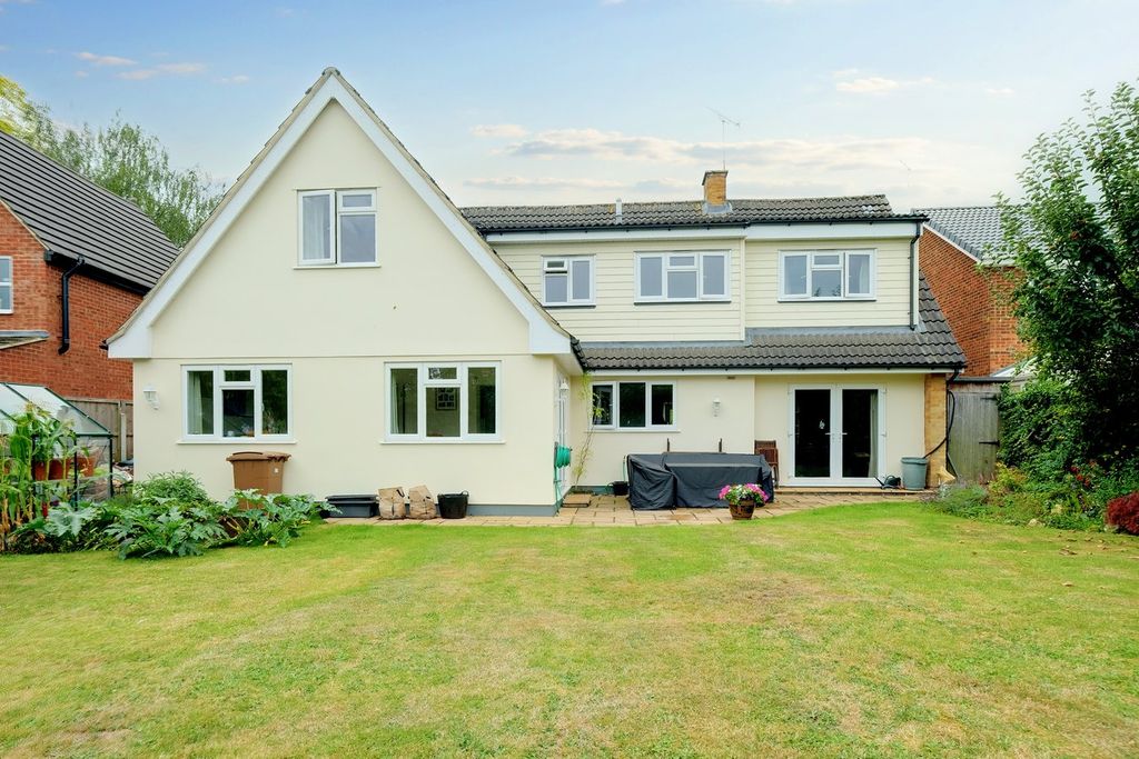 Property photo 2 of 18