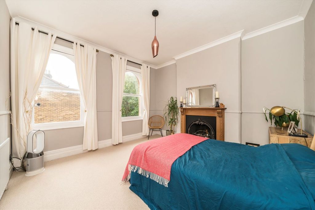 Property photo 3 of 9