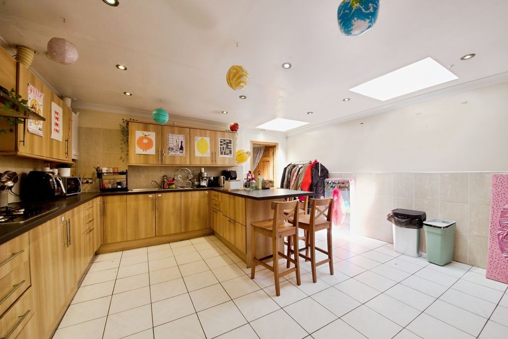 Property photo 2 of 19 Pbox-Img.Jpg