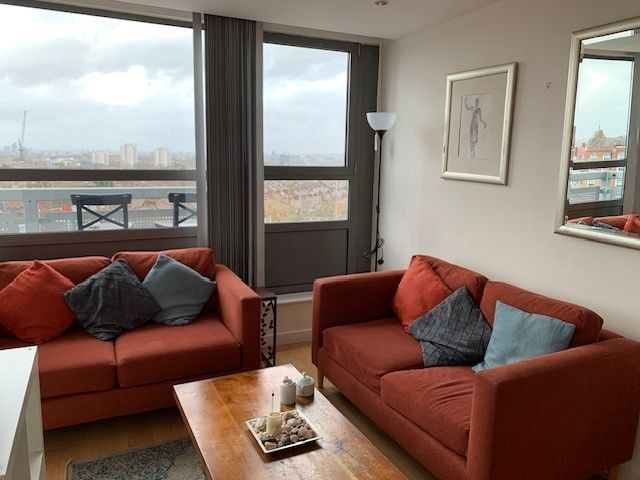 Property photo 1 of 14 Balcony With Panoramic Views Of London