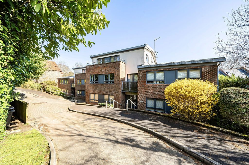 Property photo 2 of 15 Photo 17