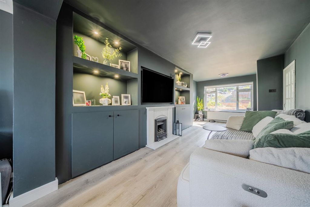 Property photo 2 of 23 1-6A708Cf43Dd9E-1499491-13-6A706A356606F-1.Jpg