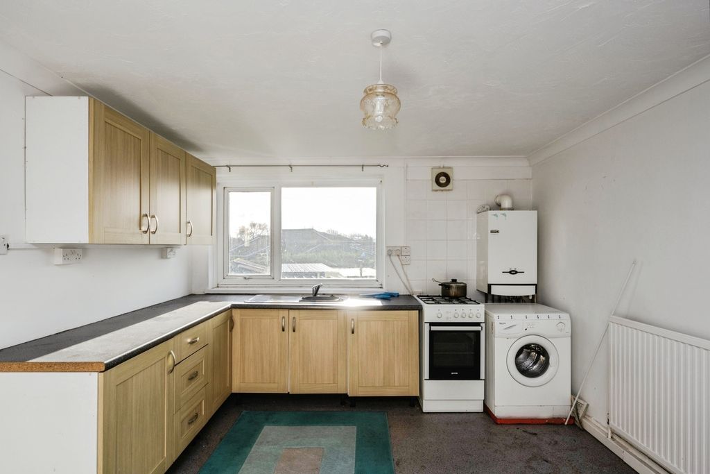 Property photo 2 of 21 Pbox-Img.Jpg