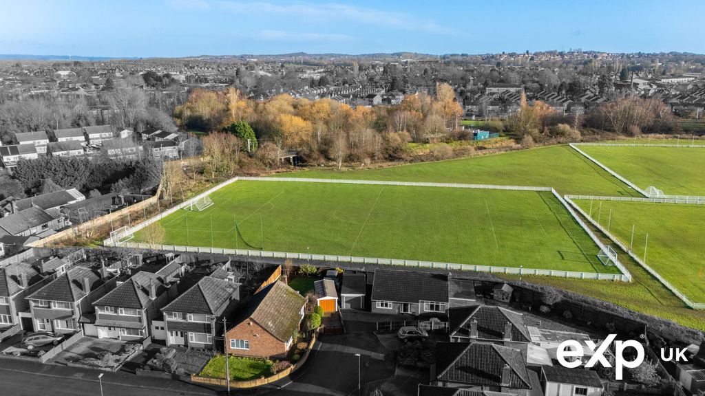 Property photo 3 of 25