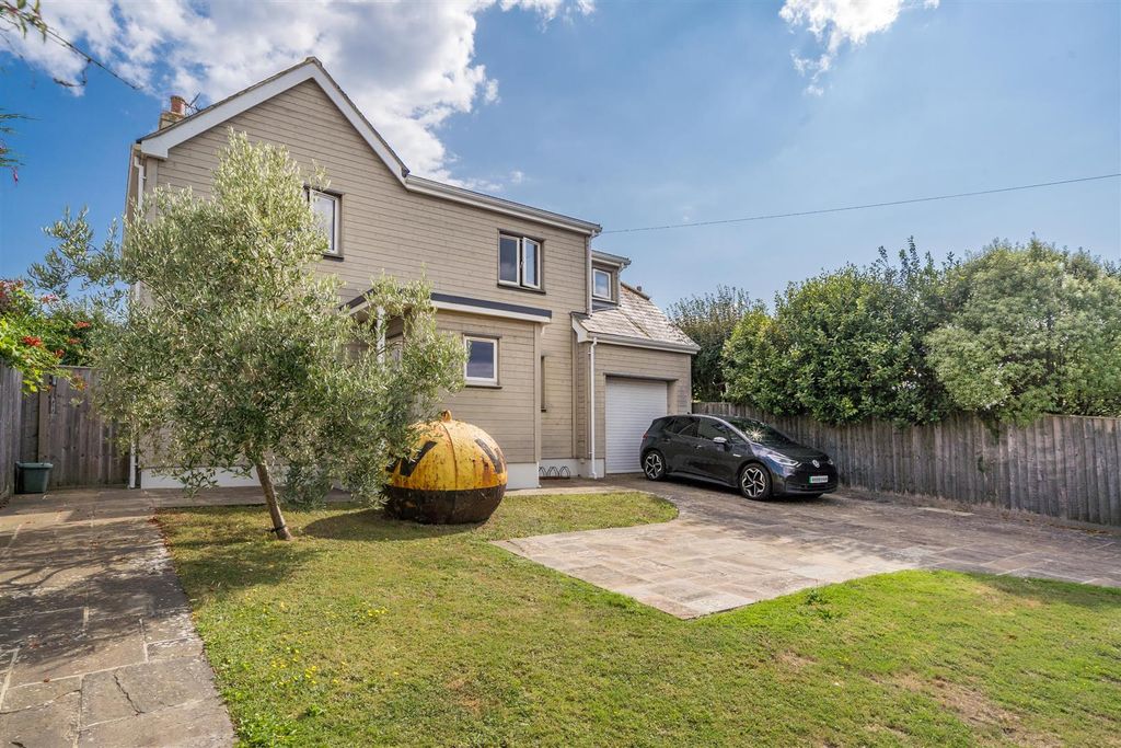 Property photo 2 of 47 2201-031-Websize.Jpeg
