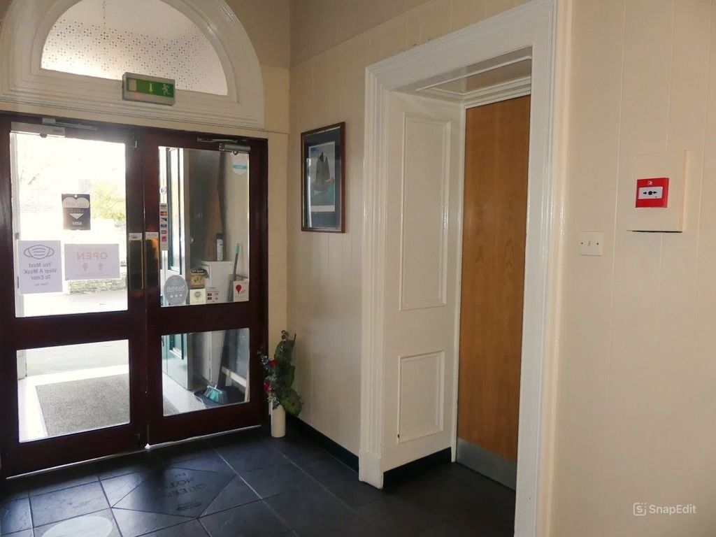 Property photo 3 of 43