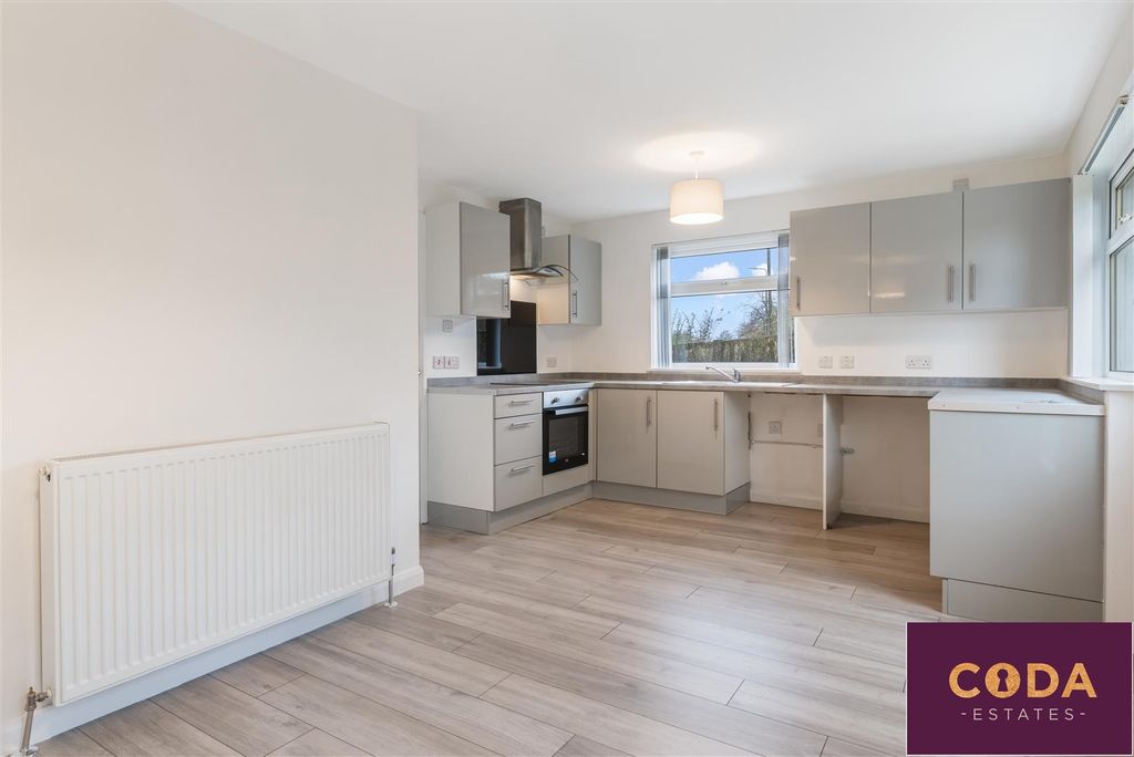 Property photo 3 of 21 Kitchen 1.1.Jpeg