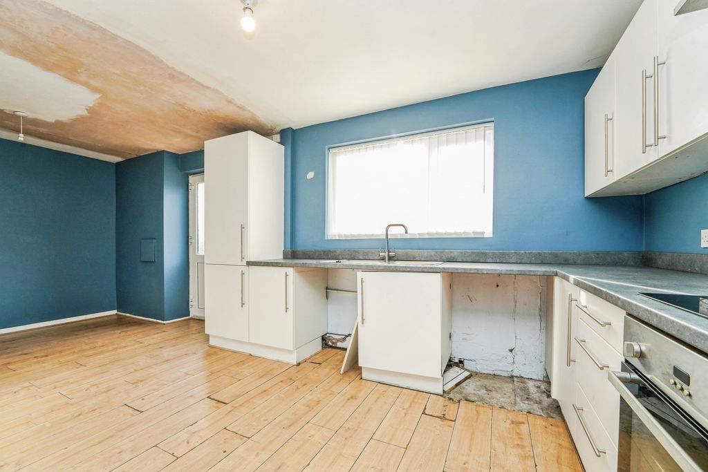 Property photo 2 of 17 Pbox-Img.Jpg