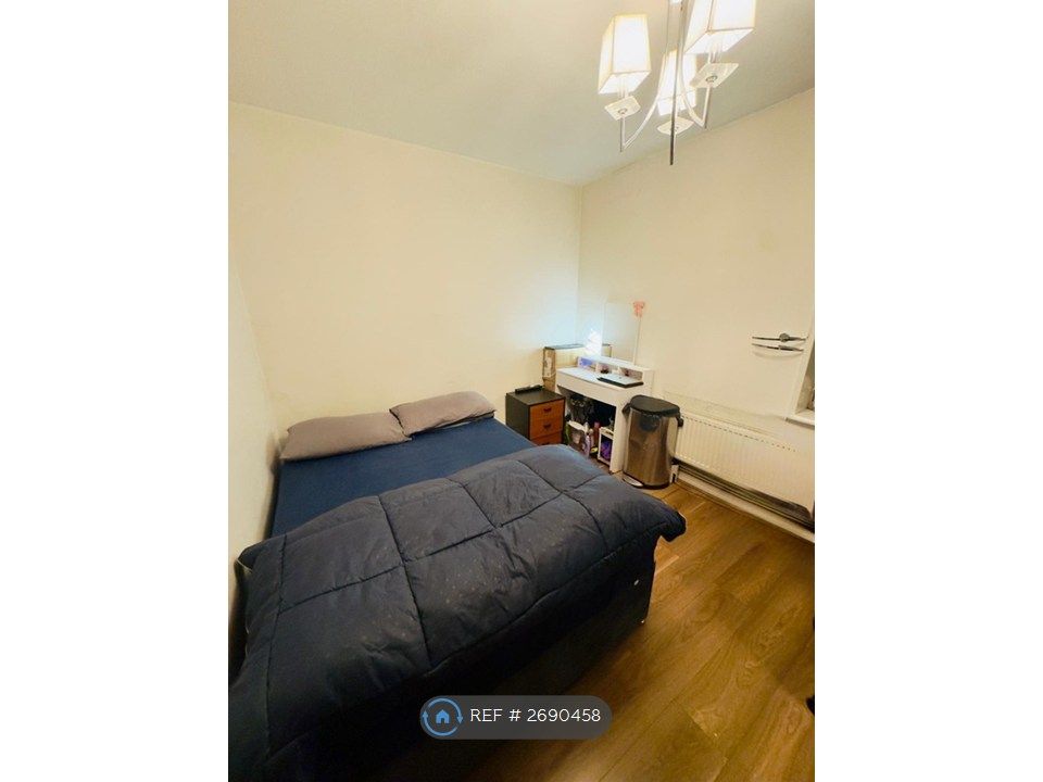 Property photo 1 of 7 This Is The Room Available