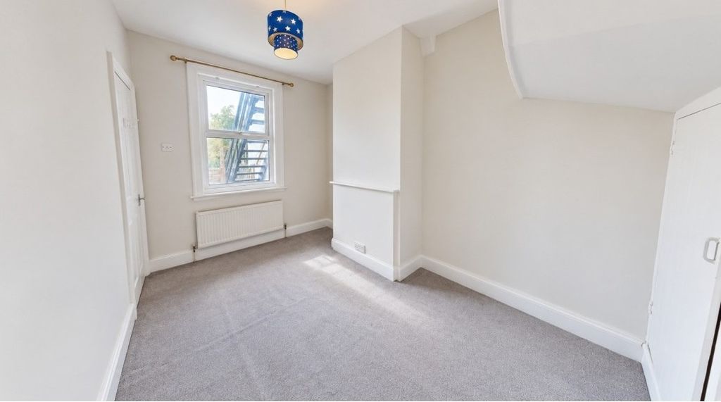 Property photo 3 of 7