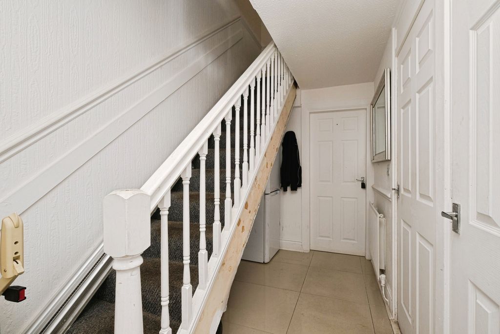 Property photo 2 of 17 Photo