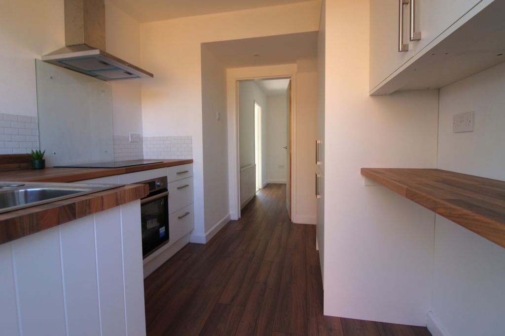 Property photo 3 of 12 Photo 13