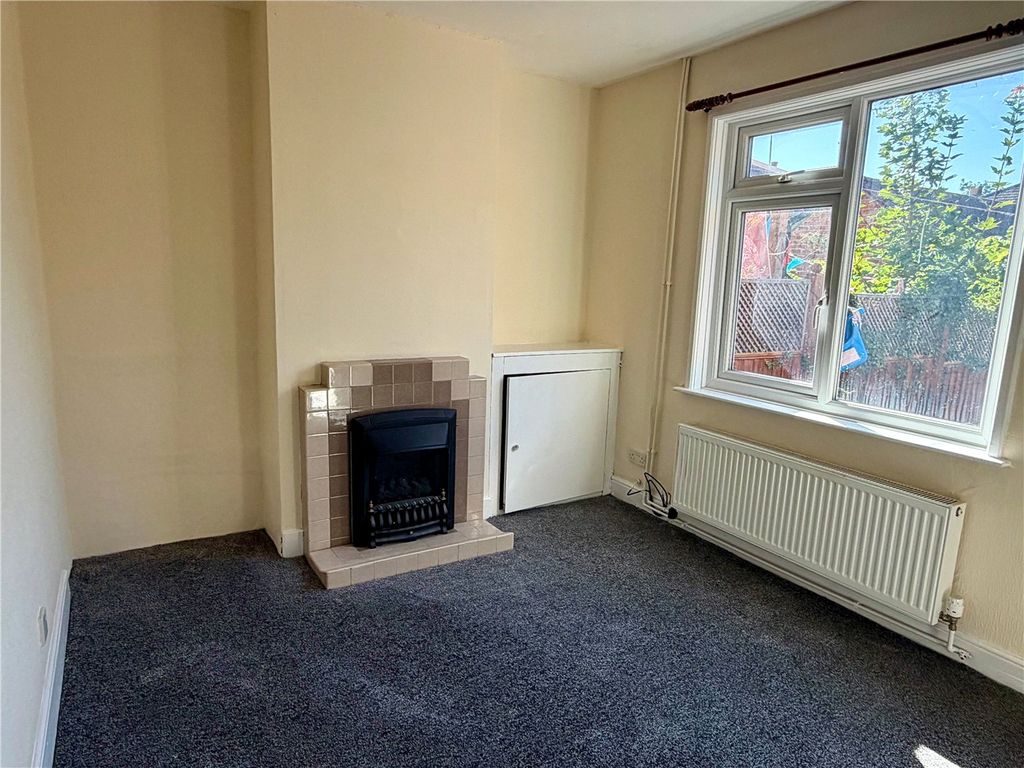 Property photo 3 of 4 Picture No. 04