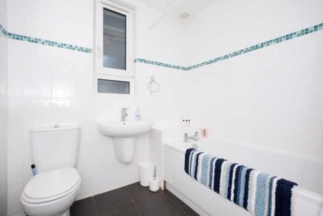 Property photo 3 of 8 Bathroom