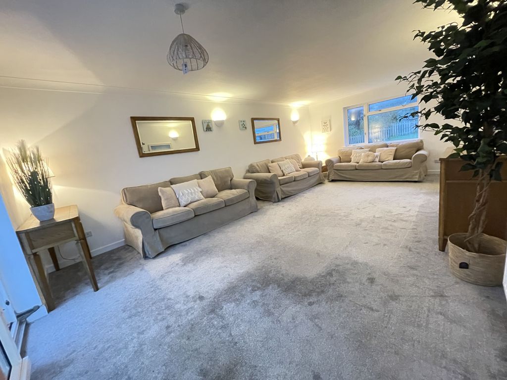 Property photo 3 of 15 Gallery