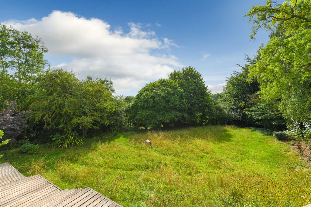 Property photo 2 of 45
