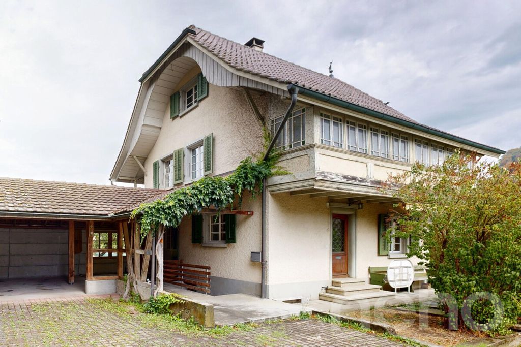 Property photo 2 of 12