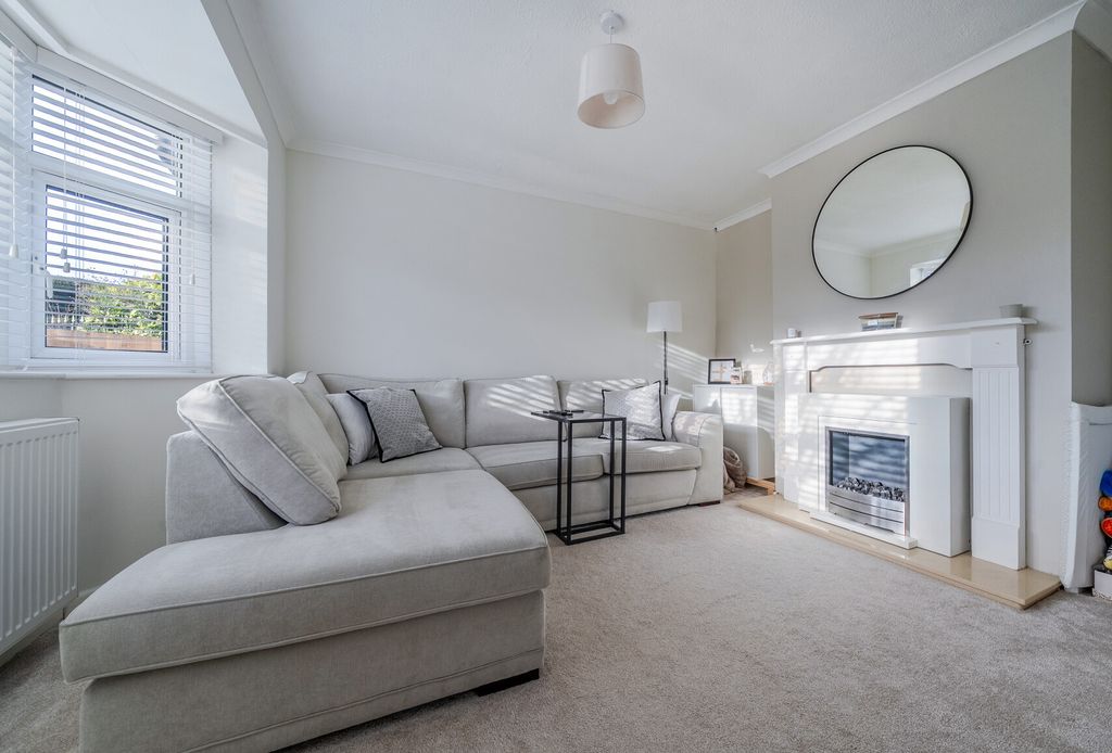 Property photo 2 of 17 1415271-6-6994493...