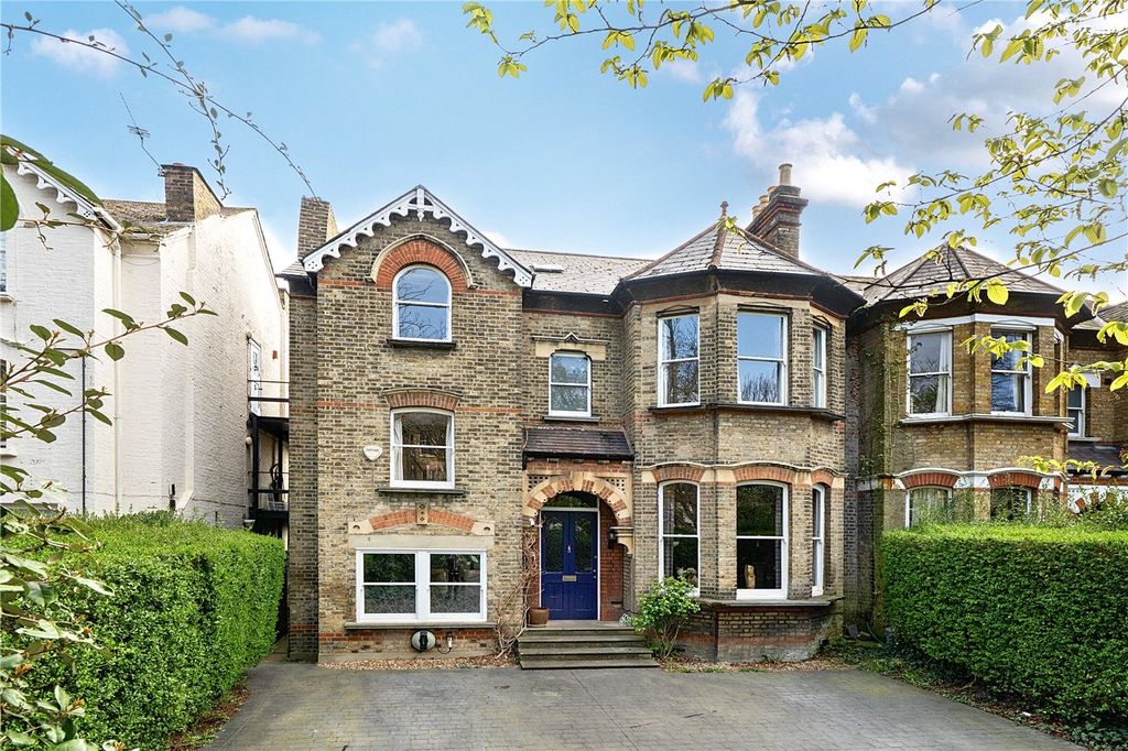 Property photo 1 of 21 Picture No. 23