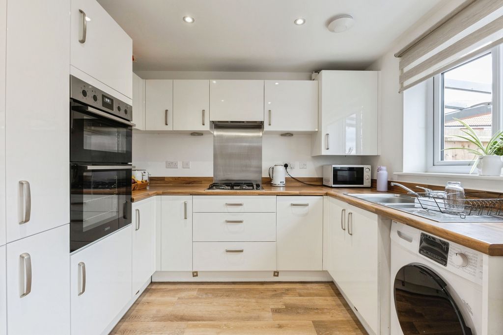 Property photo 2 of 17 Pbox-Img.Jpg