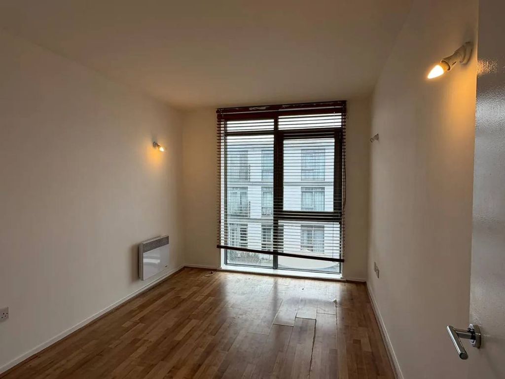 Property photo 1 of 4 First Floor One Bedroom Apartment Close To Barking Tube Station-